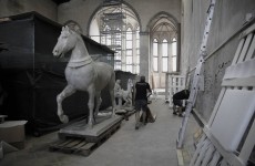 Interlinea Fine Art Services moving the life-sized chalk copy of one of the horses of St Mark’s Basilica in Venice